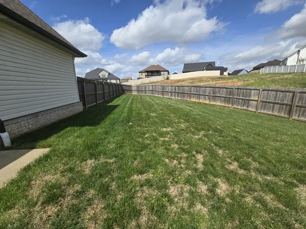 $3,000 | 425 Veronica Court, Clarksville, TN 37043