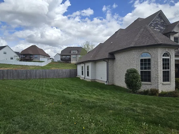 $3,000 | 425 Veronica Court, Clarksville, TN 37043