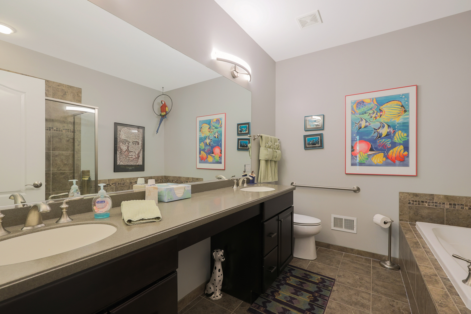 1042 Riviera Drive Elgin, IL 60124 - Photo 14 of 28 Gallery Image 14