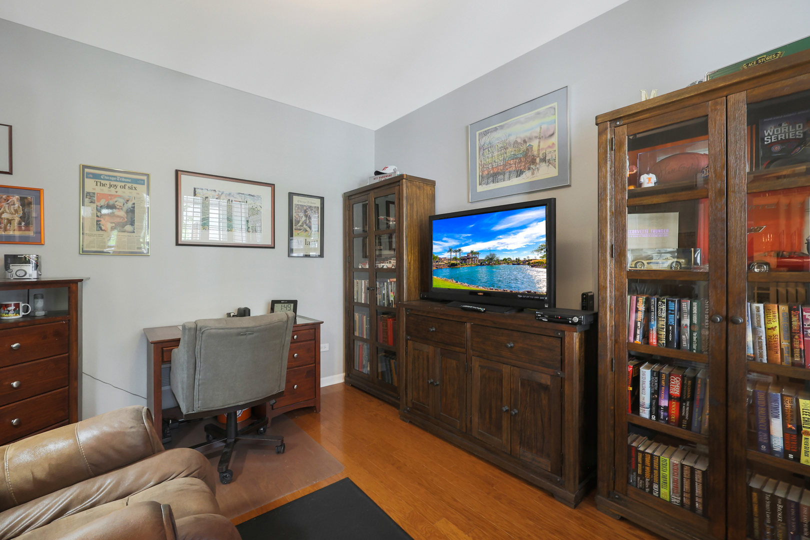 1042 Riviera Drive Elgin, IL 60124 - Photo 16 of 28 Gallery Image 16
