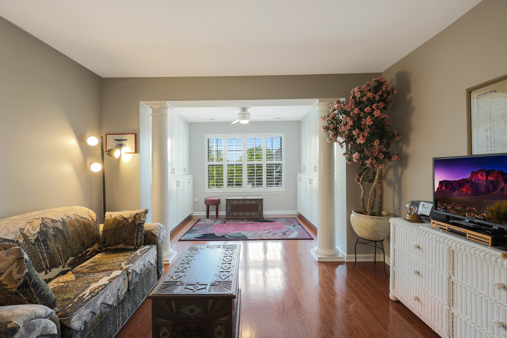1042 Riviera Drive Elgin, IL 60124 - Photo 19 of 28 Gallery Image 19