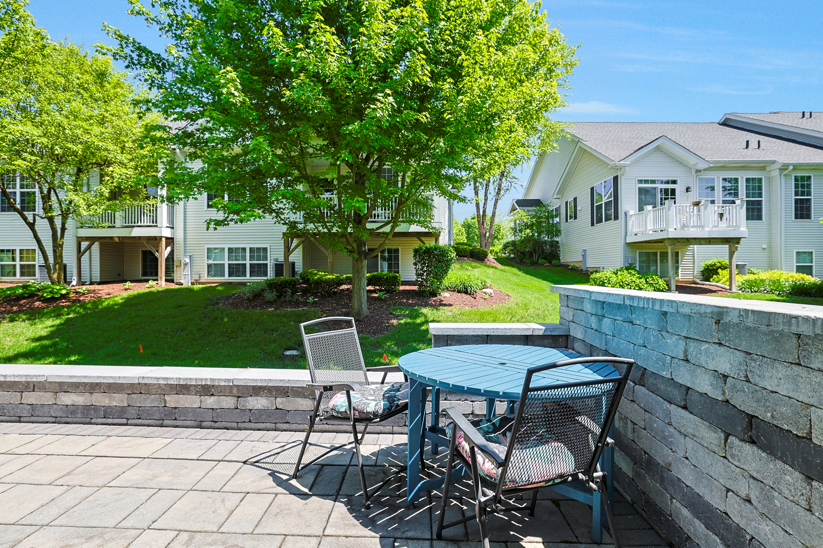 1042 Riviera Drive Elgin, IL 60124 - Photo 27 of 28 Gallery Image 27