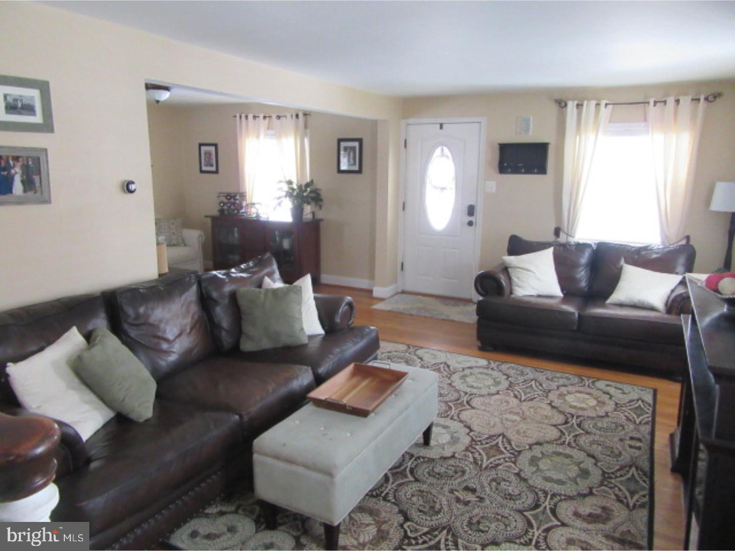 1505 Ashton Road Havertown, PA 19083 - Photo 4 of 25 Living Room
