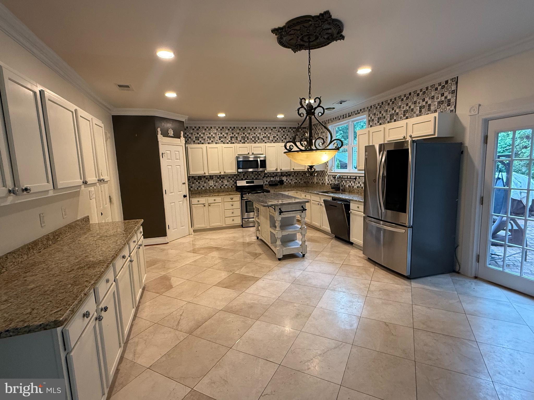 3209 Shoreview Road Triangle, VA 22172 - Photo 4 of 39