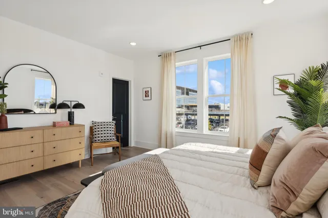 $497,999 | 109 East Cromwell Street, Unit 1006, Baltimore, MD 21230