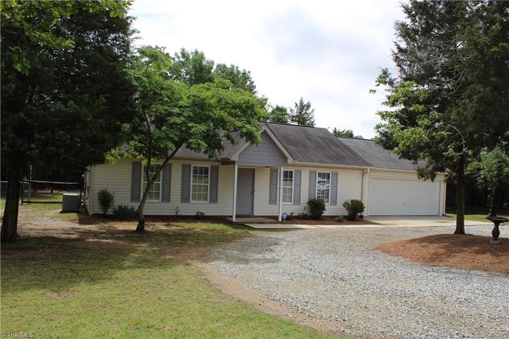 206 Skeet Club Road High Point, NC 27265 - Photo 2 of 20 Gallery Image 2