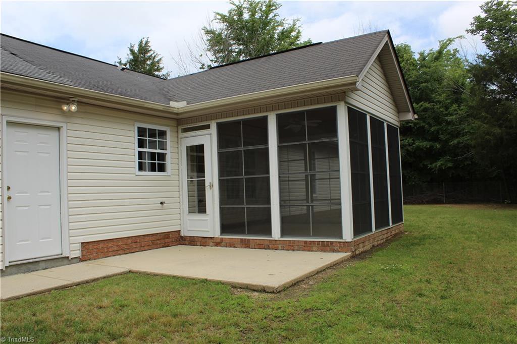 206 Skeet Club Road High Point, NC 27265 - Photo 15 of 20 Gallery Image 15