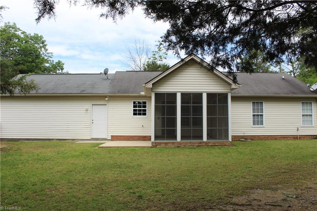 206 Skeet Club Road High Point, NC 27265 - Photo 16 of 20 Gallery Image 16