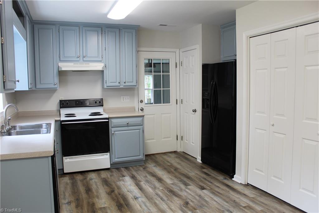 206 Skeet Club Road High Point, NC 27265 - Photo 6 of 20 Gallery Image 6