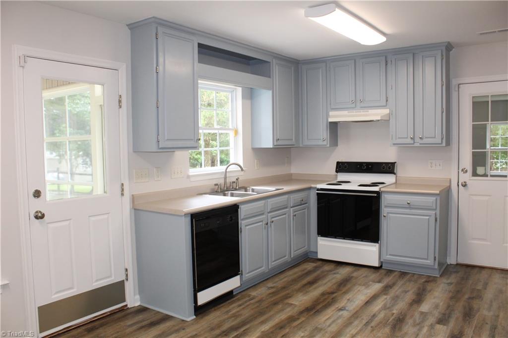 206 Skeet Club Road High Point, NC 27265 - Photo 7 of 20 Gallery Image 7