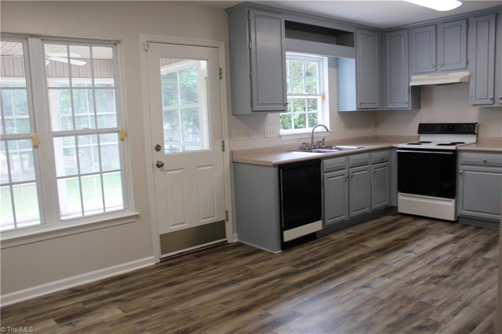 206 Skeet Club Road High Point, NC 27265 - Photo 8 of 20 Gallery Image 8