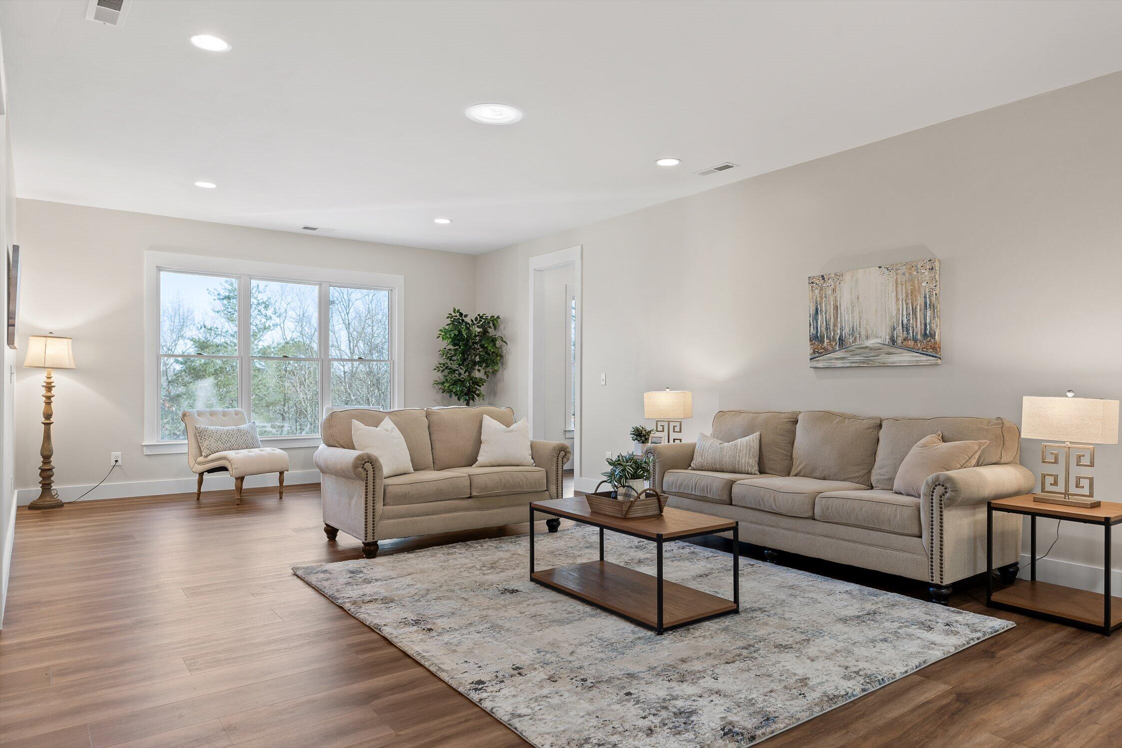 280 Pine Ridge Drive Signal Mountain, TN 37377 - Photo 4 of 40 25-Pine Ridge-34