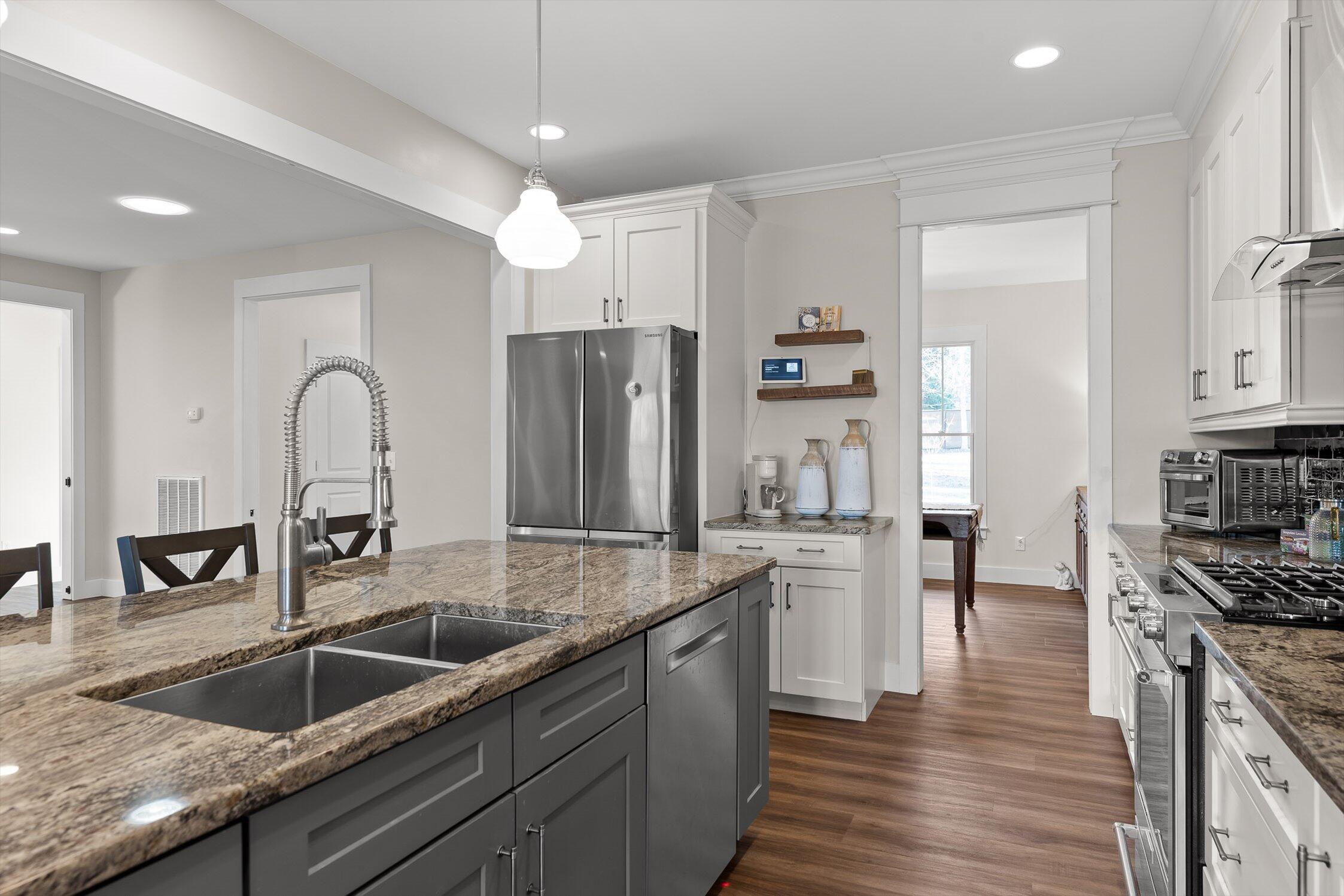 280 Pine Ridge Drive Signal Mountain, TN 37377 - Photo 10 of 40 30-Pine Ridge-40