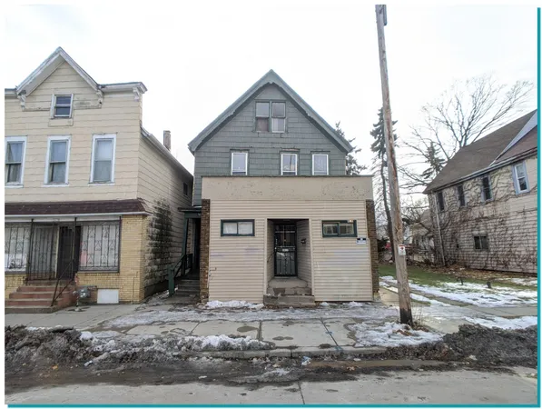 $121,500 | 2417 West Greenfield Avenue, Unit 2419, Milwaukee, WI 53204