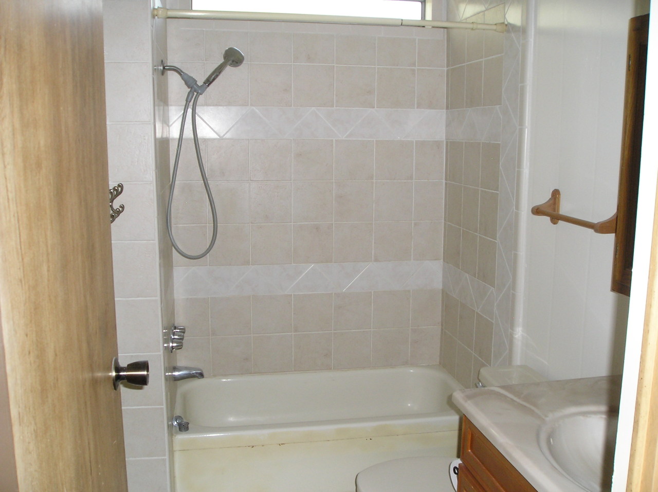 10296 Hummingbird Lane Redding, CA 96003 - Photo 8 of 8 013