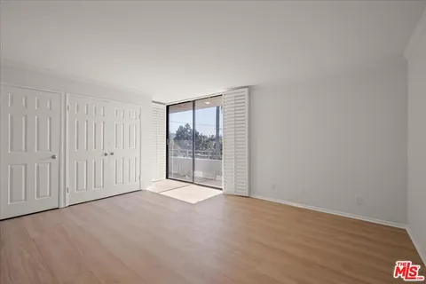 $4,114 | 15480 Antioch Street, Unit 306, Pacific Palisades, CA 90272