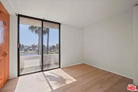 $4,114 | 15480 Antioch Street, Unit 306, Pacific Palisades, CA 90272