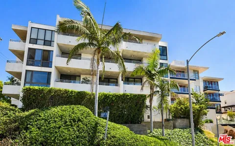 $4,114 | 15480 Antioch Street, Unit 306, Pacific Palisades, CA 90272