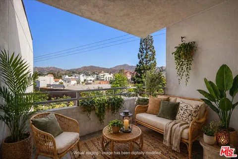 $4,114 | 15480 Antioch Street, Unit 306, Pacific Palisades, CA 90272