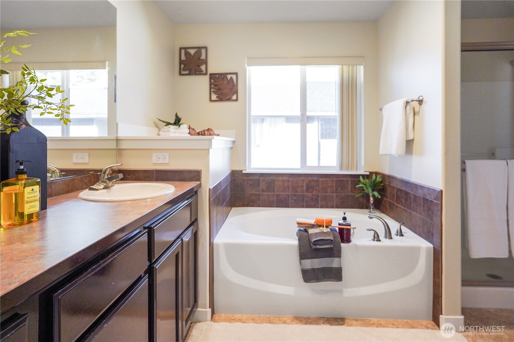 1615 Redmond Court Northeast Renton, WA 98056 - Photo 13 of 30