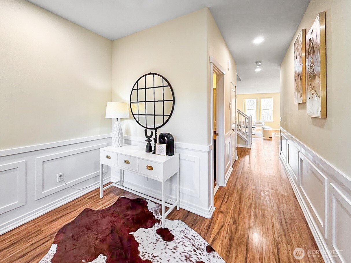 1615 Redmond Court Northeast Renton, WA 98056 - Photo 5 of 30