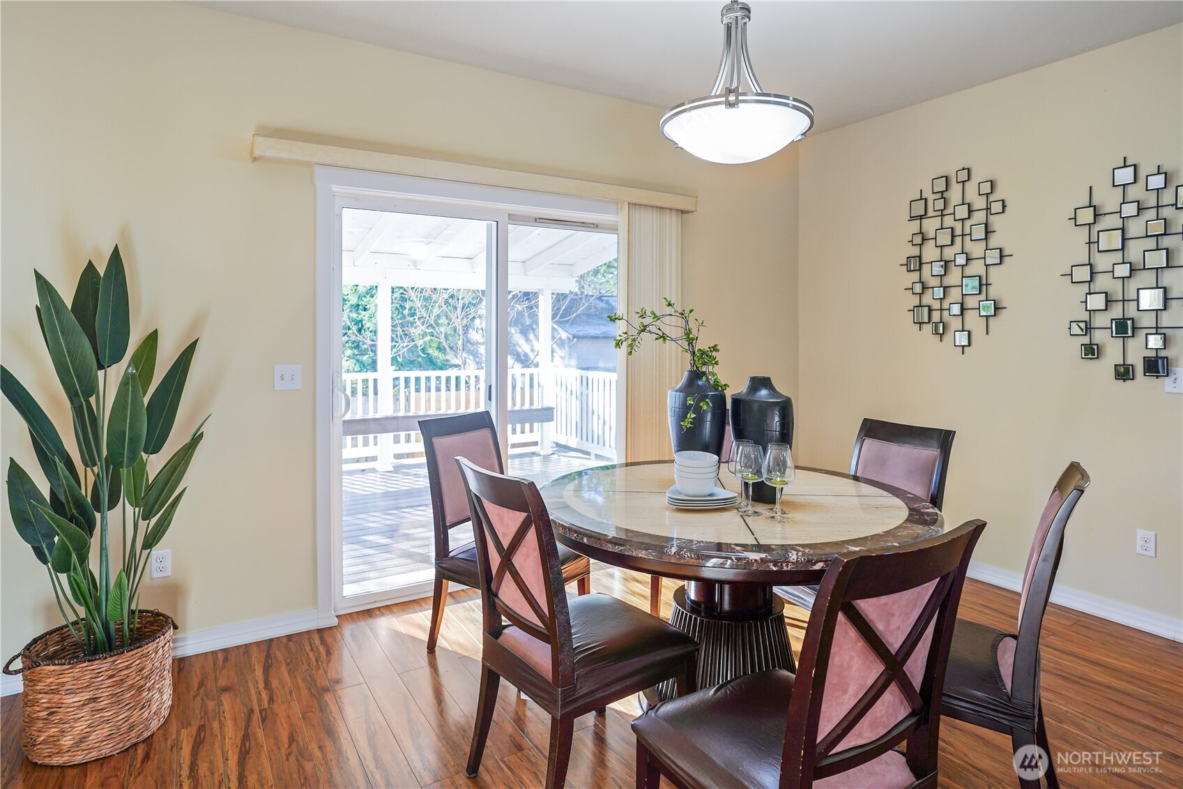 1615 Redmond Court Northeast Renton, WA 98056 - Photo 6 of 30