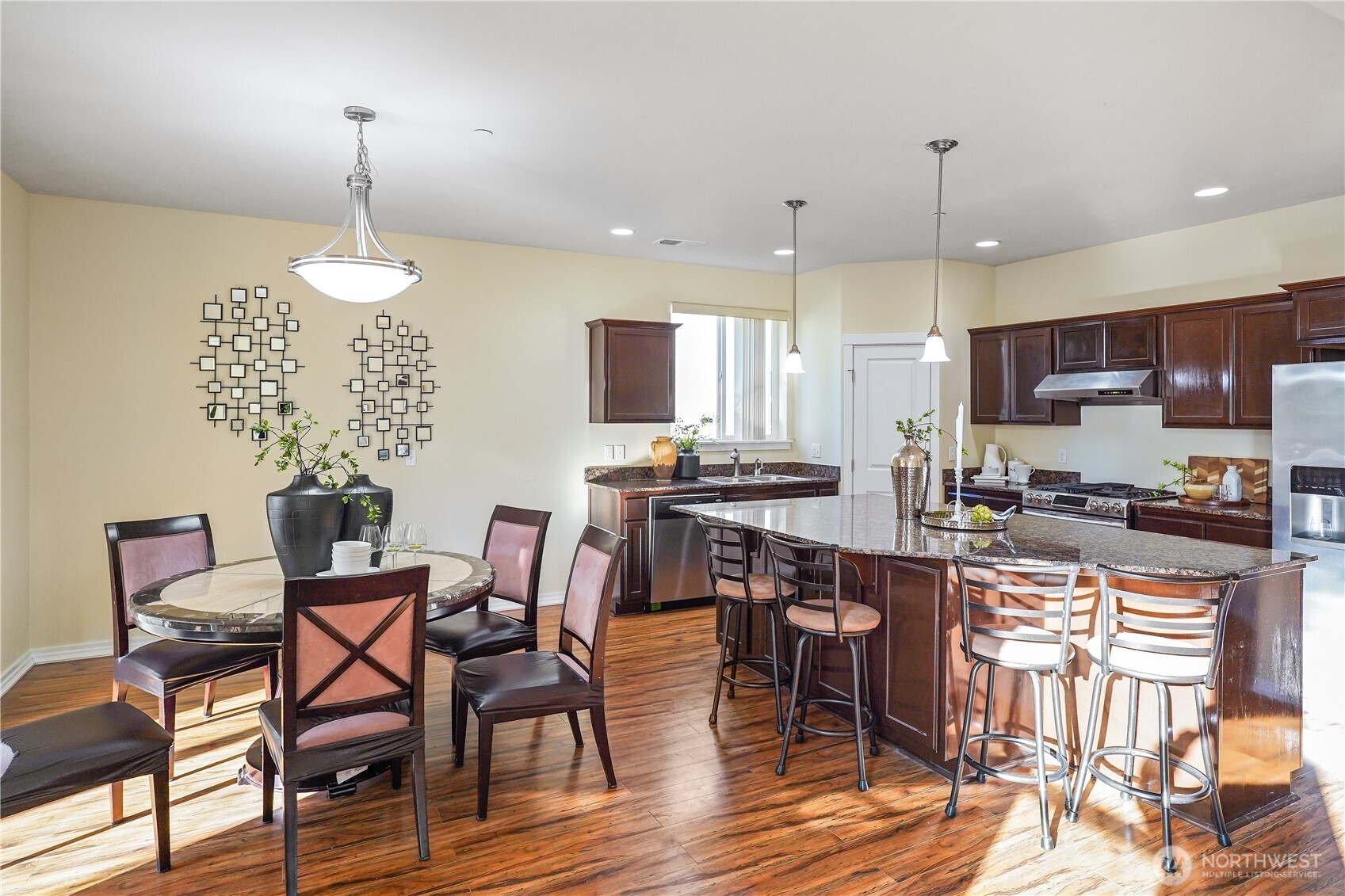 1615 Redmond Court Northeast Renton, WA 98056 - Photo 7 of 30