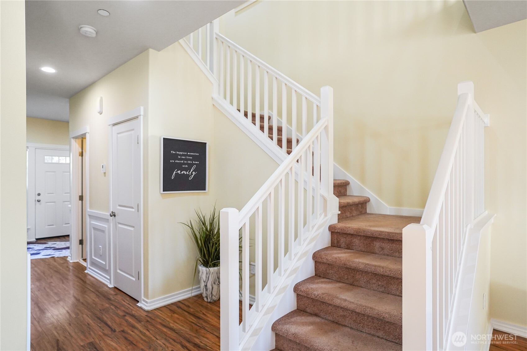 1615 Redmond Court Northeast Renton, WA 98056 - Photo 10 of 30