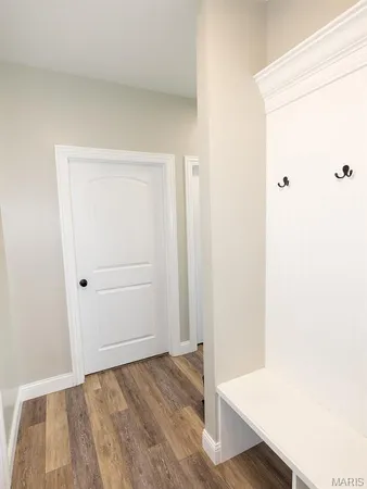 $1,050,000 | 27650 Iowa Road, Perry, MO 63462