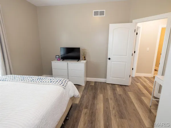 $1,050,000 | 27650 Iowa Road, Perry, MO 63462