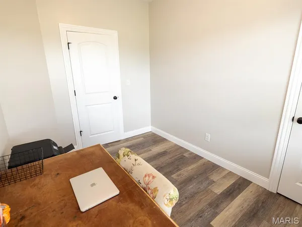 $1,050,000 | 27650 Iowa Road, Perry, MO 63462