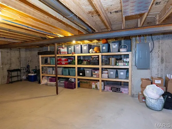 $1,050,000 | 27650 Iowa Road, Perry, MO 63462