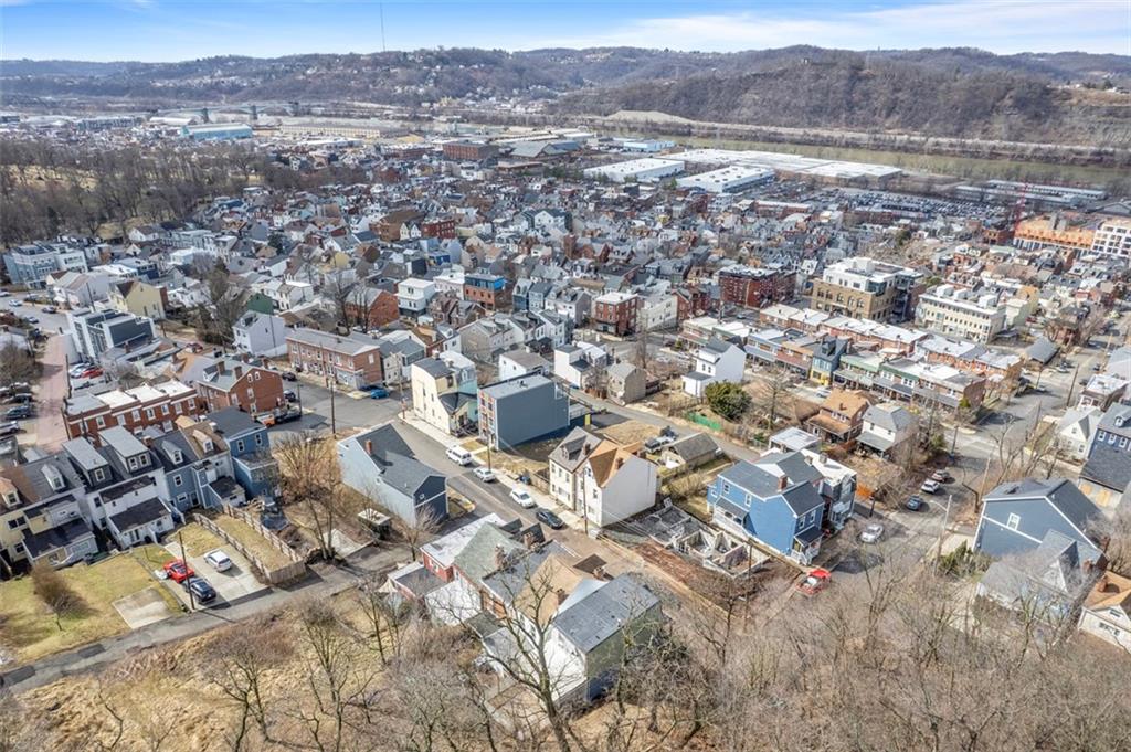 5270 Wickliff Street Pittsburgh, PA 15201 - Photo 31 of 33 an aerial view of residential houses with outdoor space