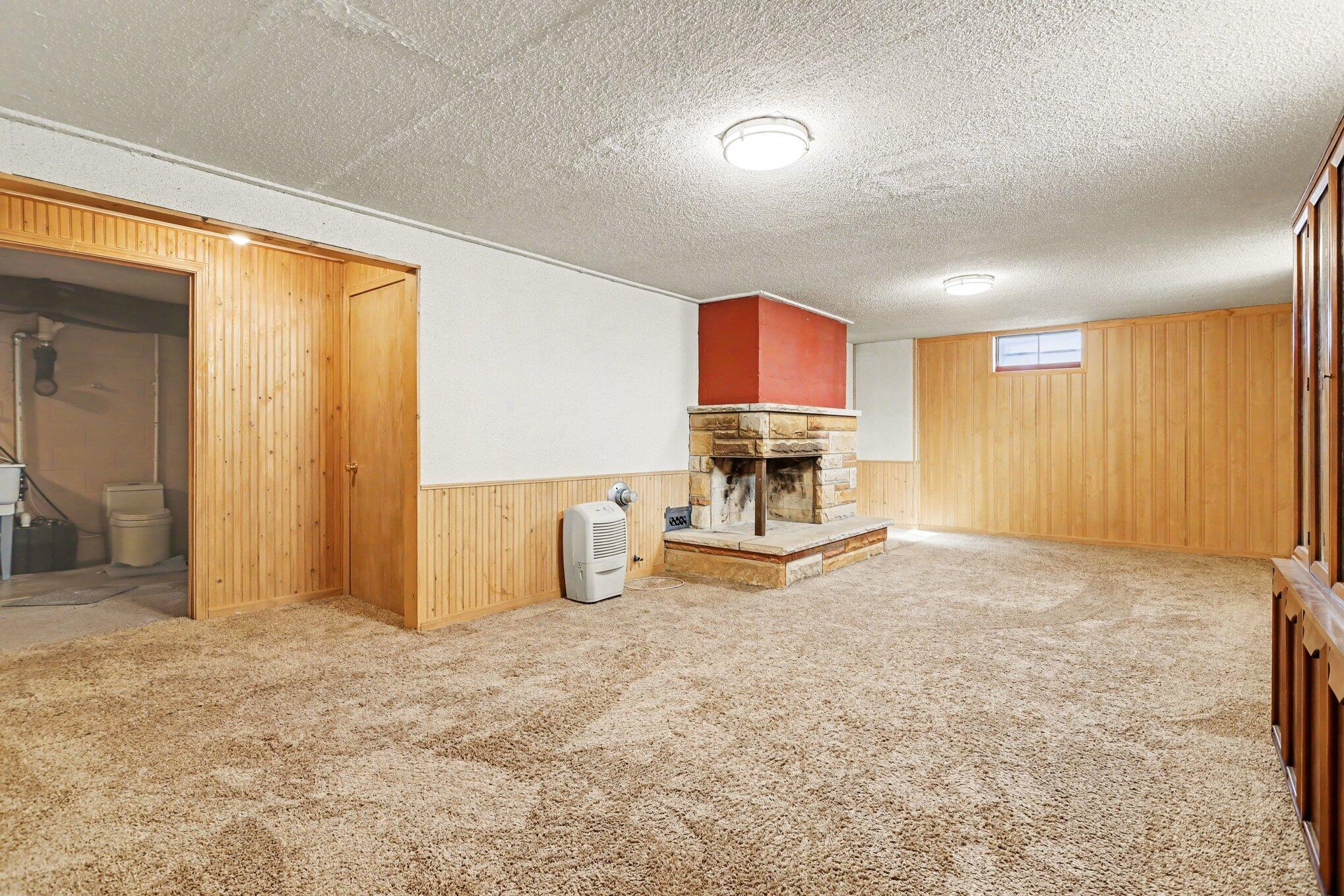 322 North 28th Street Springfield, MI 49037 - Photo 18 of 26 019_file_9006