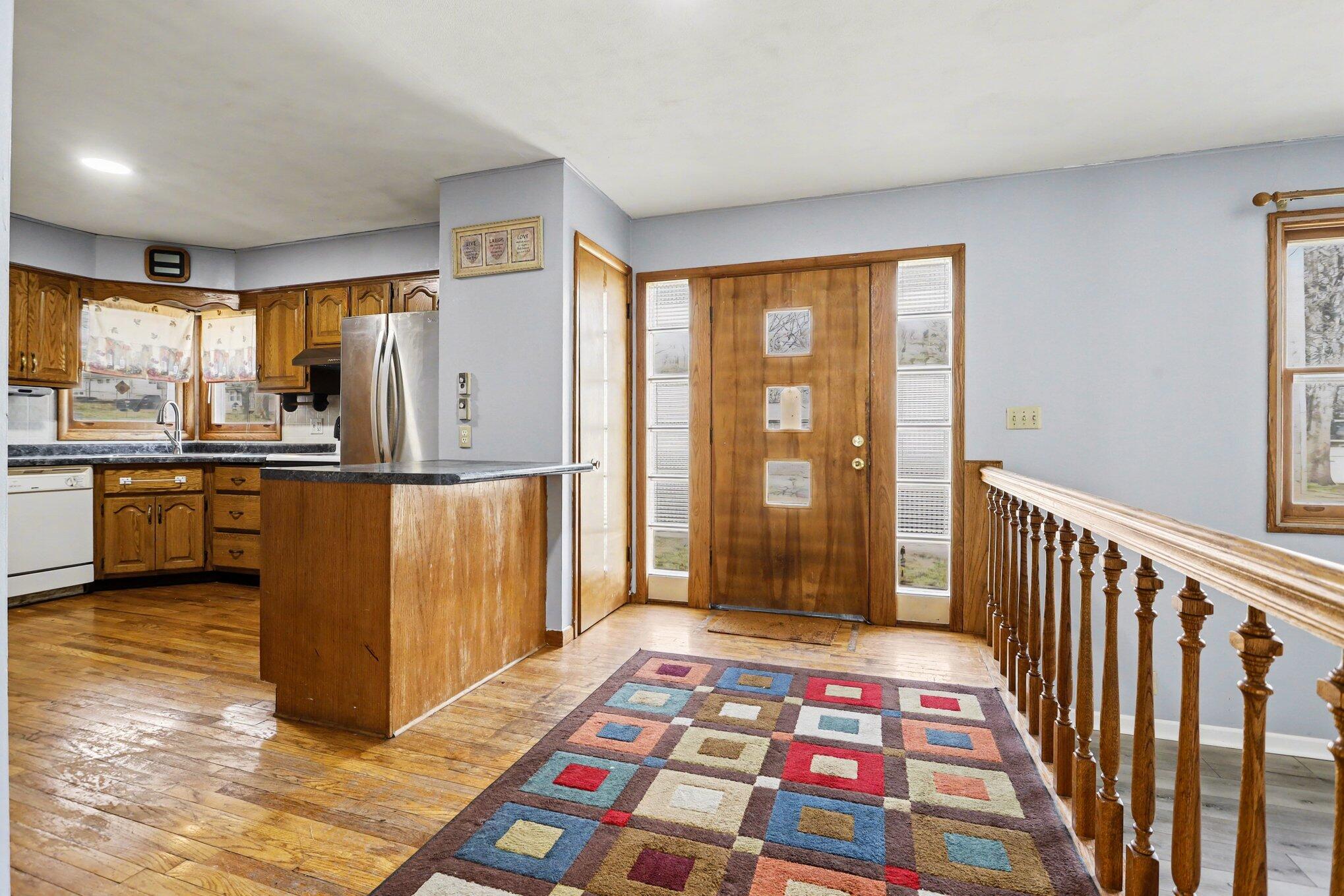 322 North 28th Street Springfield, MI 49037 - Photo 3 of 26 004_file_5421