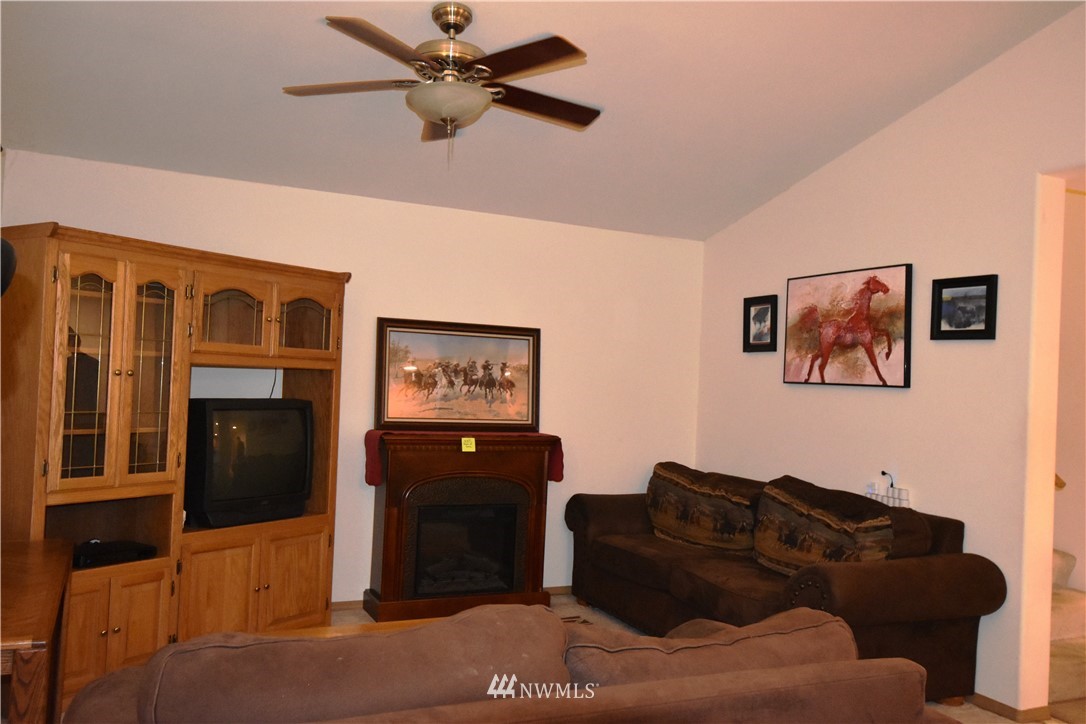497 Spring Lane Sedro-Woolley, WA 98284 - Photo 4 of 15