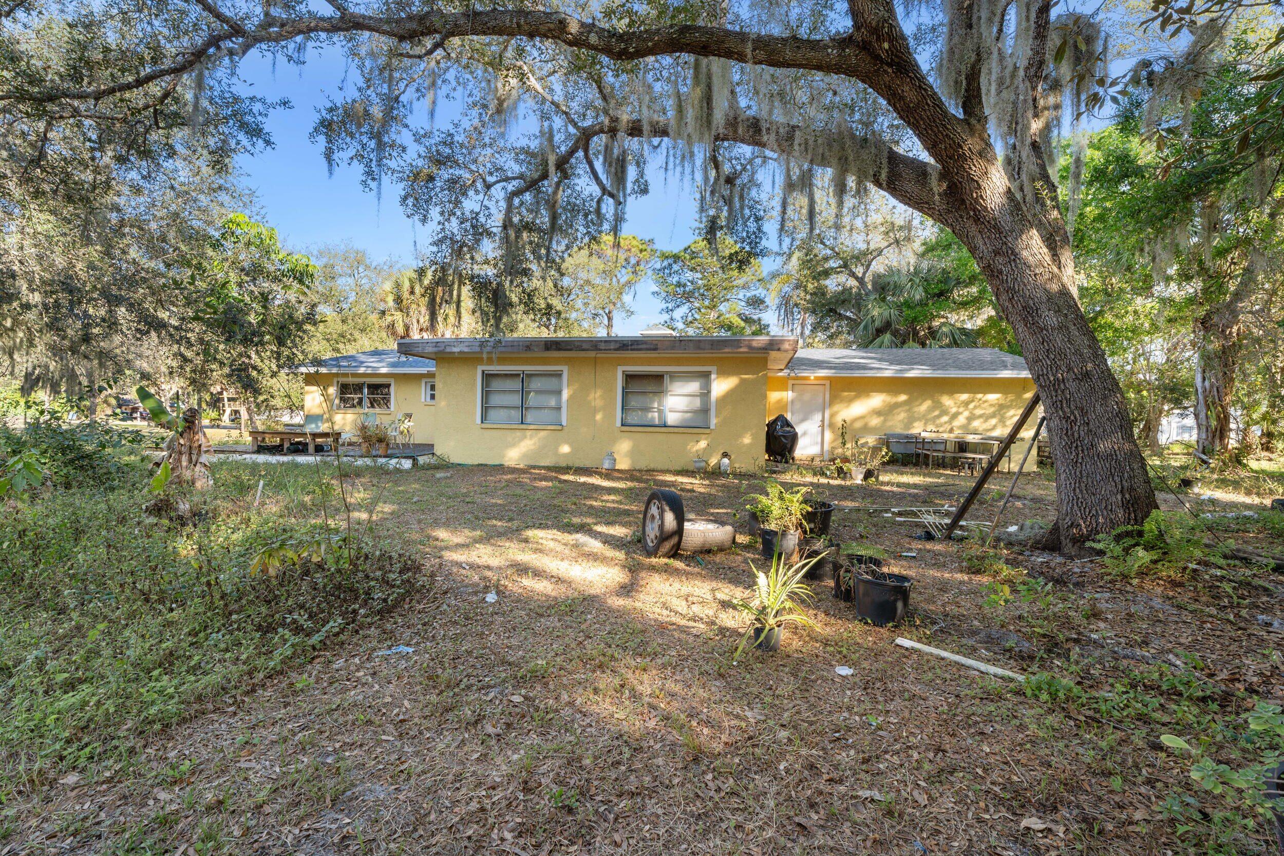 819 Tumblin Kling Road Fort Pierce, FL 34982 - Photo 4 of 34 smg08181(1)