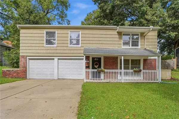 $220,000 | 13132 Ashland Avenue, Grandview, MO 64030