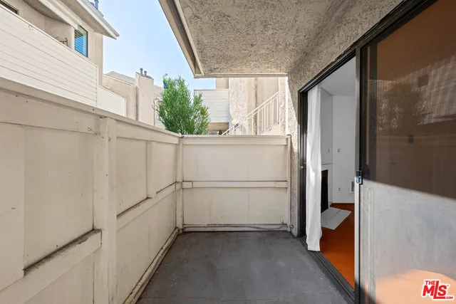 a view of a walk in closet