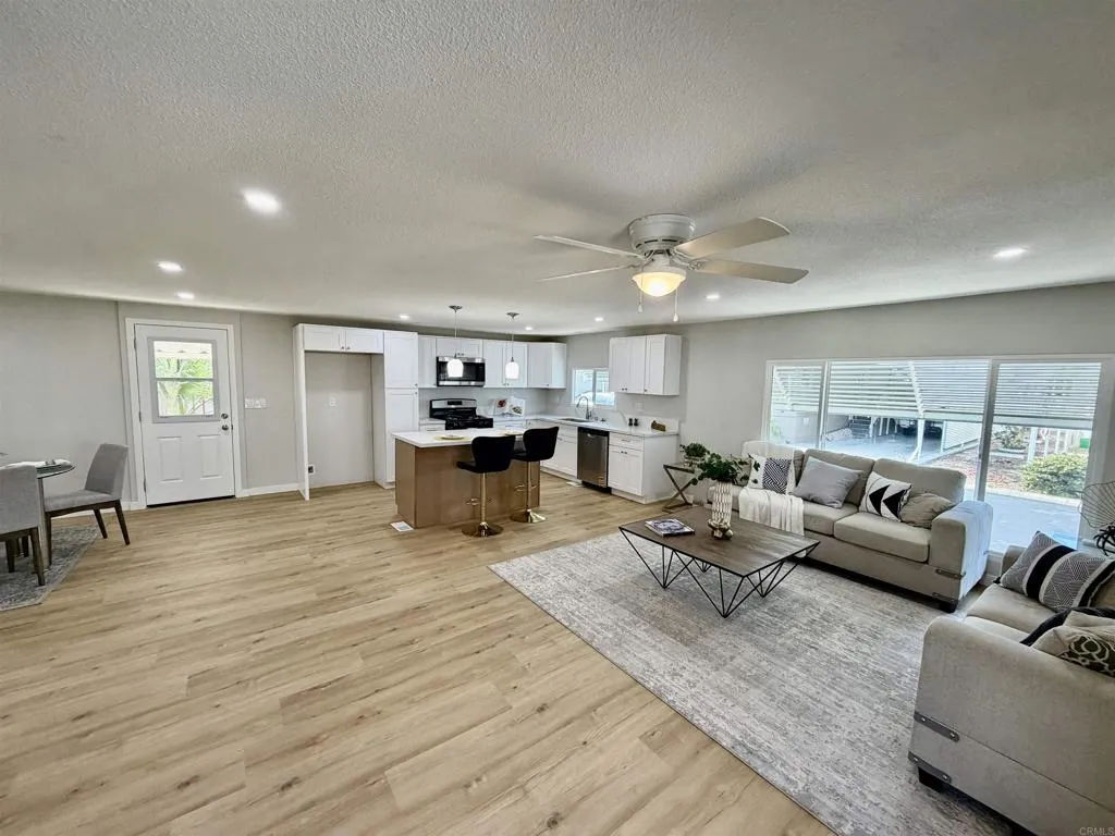 8301 Mission Gorge Road, Unit 233 Santee, CA 92071 - Photo 9 of 39 Gallery Image 9