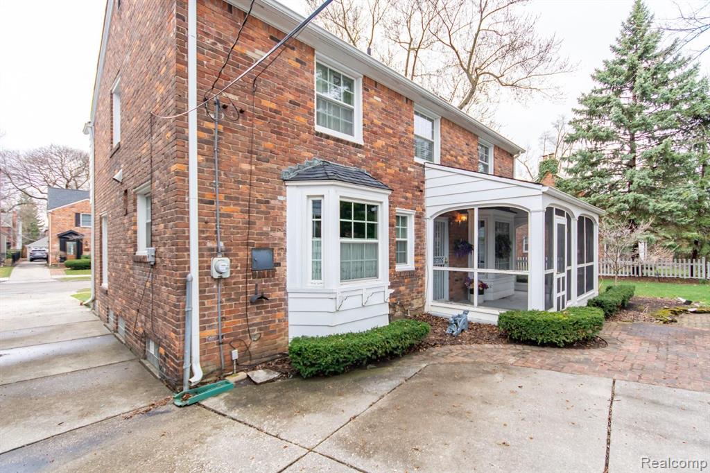 268 McMillan Road Grosse Pointe Farms, MI 48236 - Photo 20 of 25