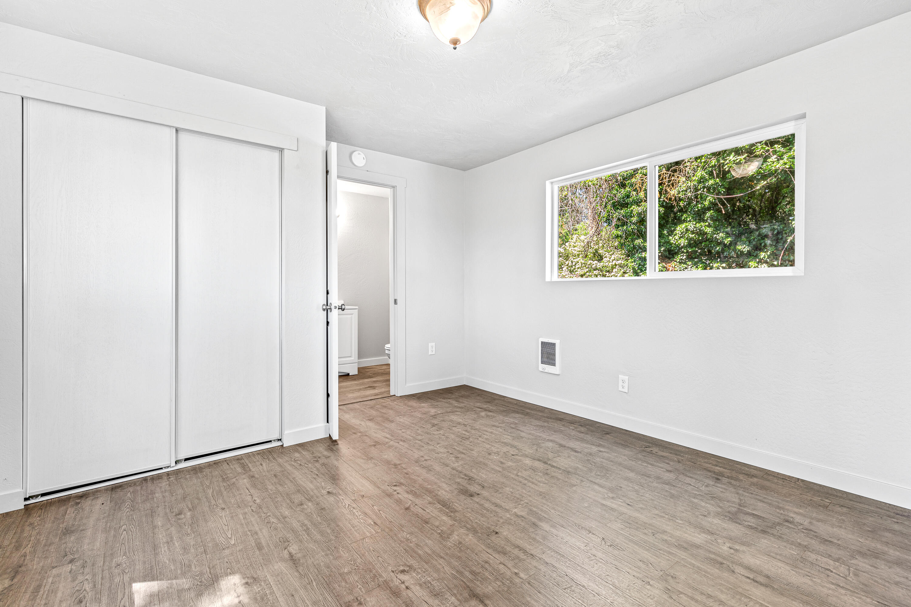 52 Oak Grove Road Medford, OR 97501 - Photo 17 of 41 9R9A9594