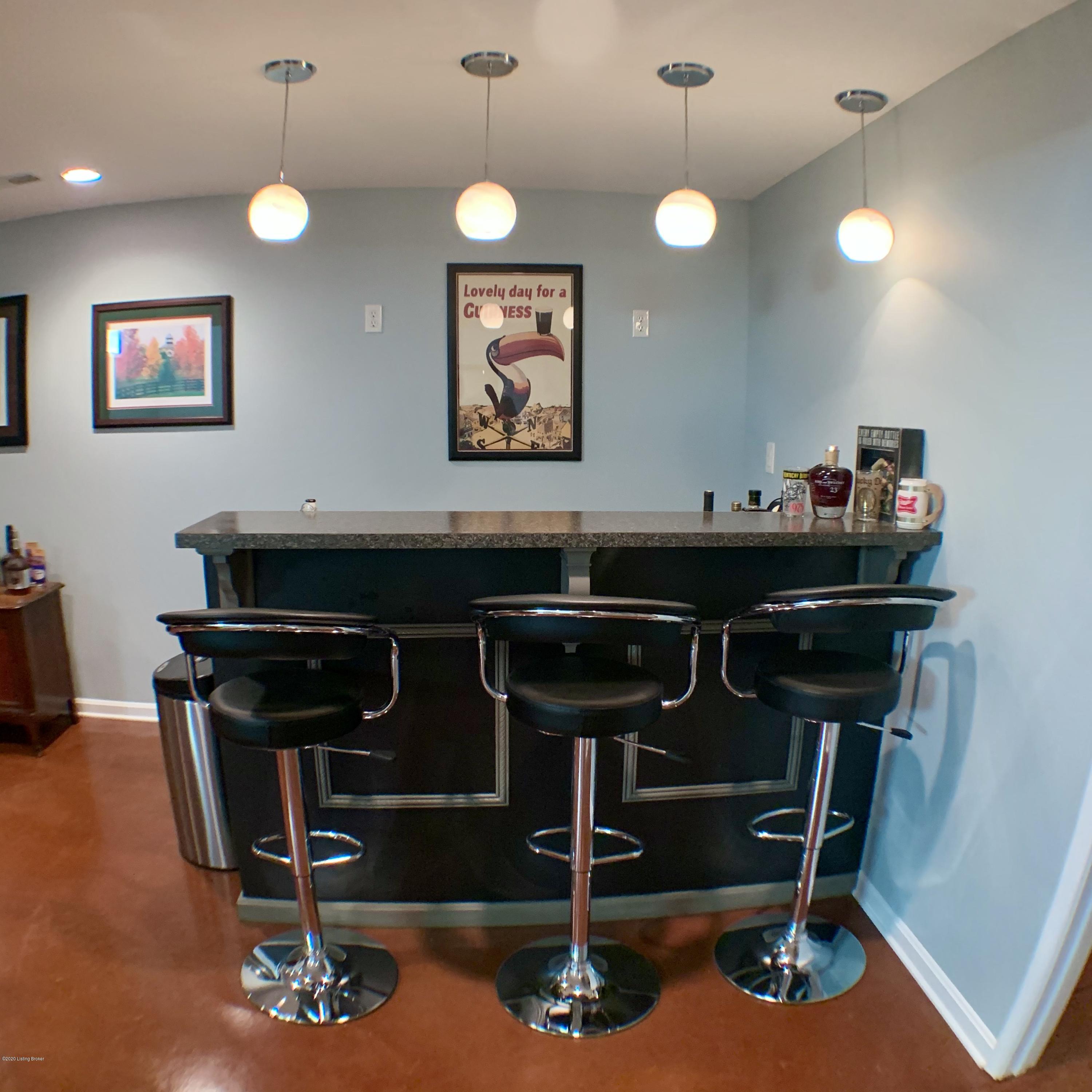 8021 Kellerman Road Louisville, KY 40219 - Photo 24 of 36 IMG_1144~photo-full