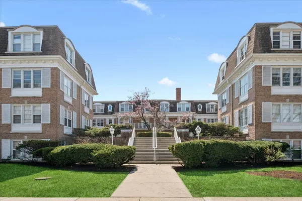 $280,000 | 2234 Central Street, Unit 3, Evanston, IL 60201