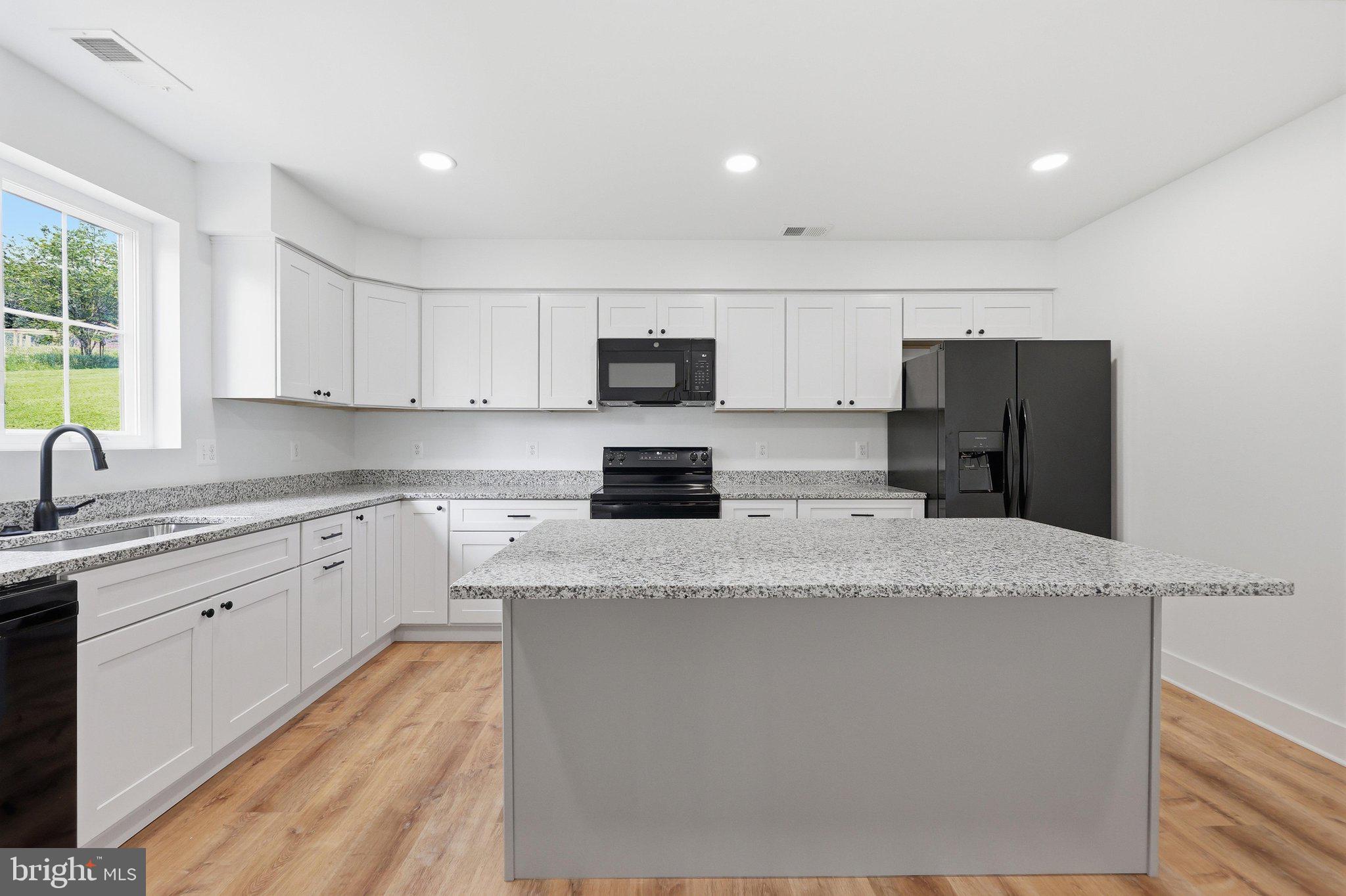 11523 Handboard Road Union Bridge, MD 21791 - Photo 13 of 48 Kitchen