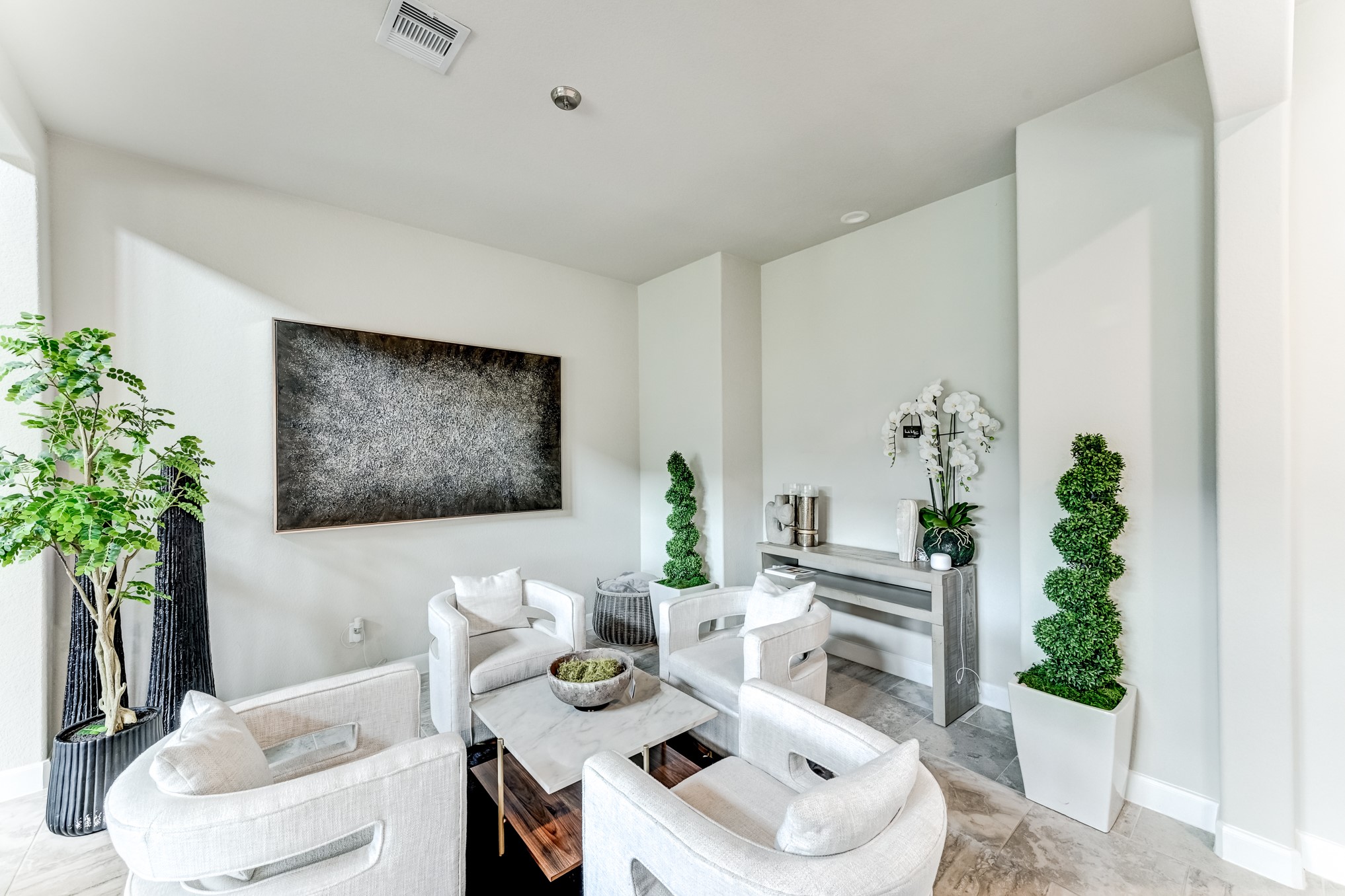 5806 Metaphor Way Rosenberg, TX 77469 - Photo 7 of 50 a living room with furniture and a potted plant