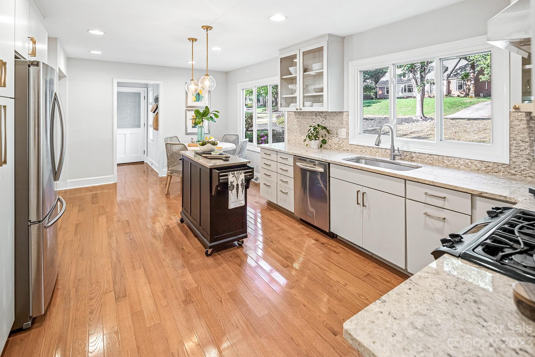 4216 Rotunda Road Charlotte, NC 28226 - Photo 4 of 29 Gallery Image 4