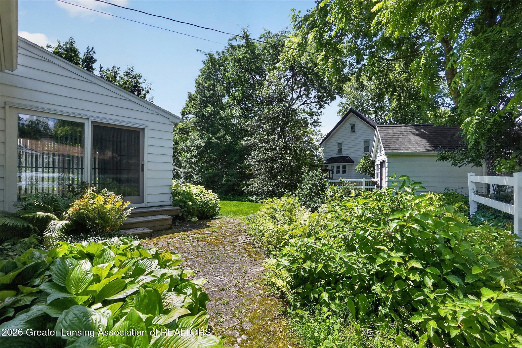 1716 Tecumseh River Road Lansing, MI 48906 - Photo 49 of 51 Patio