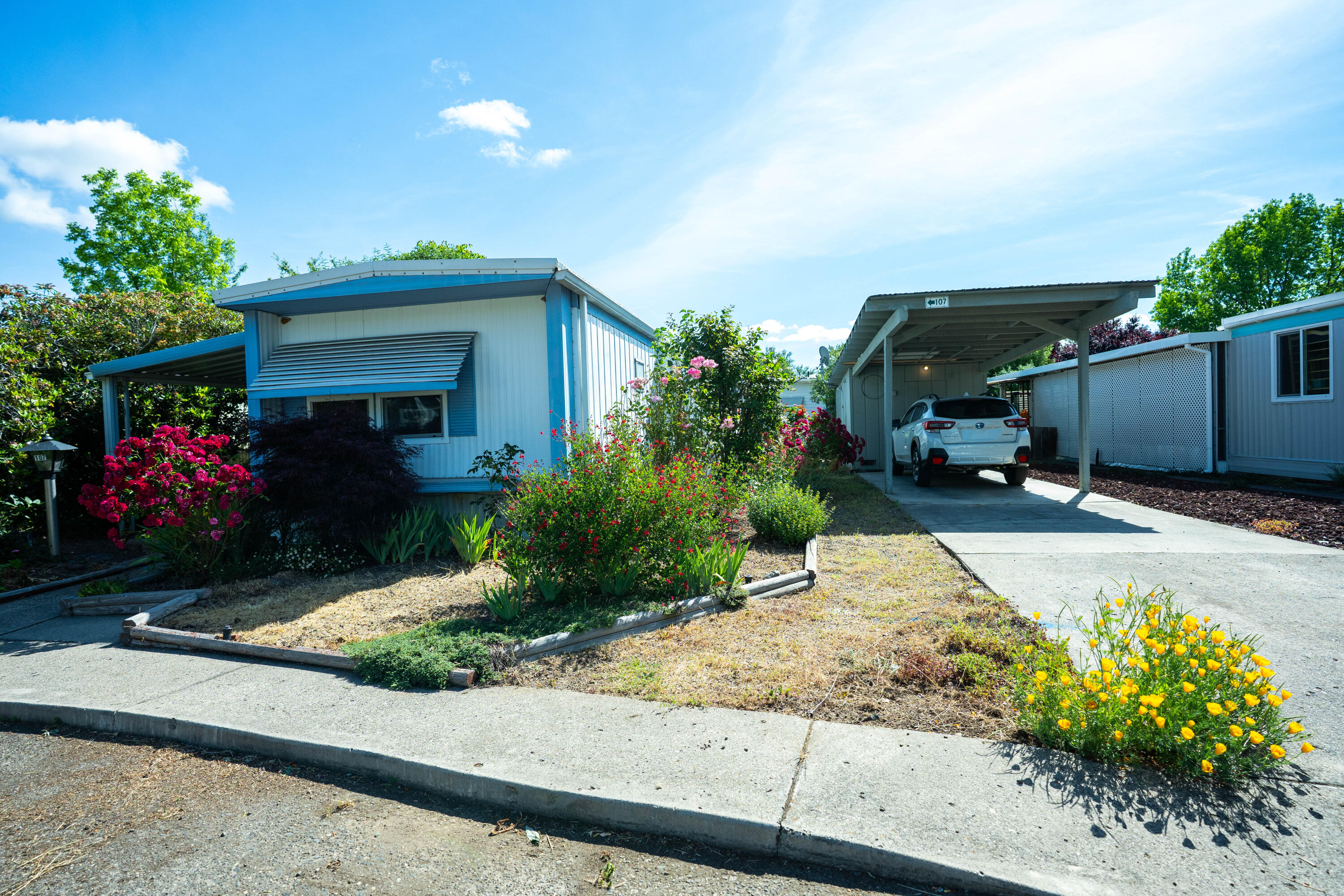 2252 Table Rock Road, Unit SPC 107 Medford, OR 97501 - Photo 2 of 28