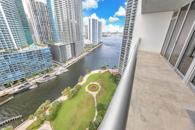 $575,000 | 485 Brickell Avenue, Unit 2503, Miami, FL 33131